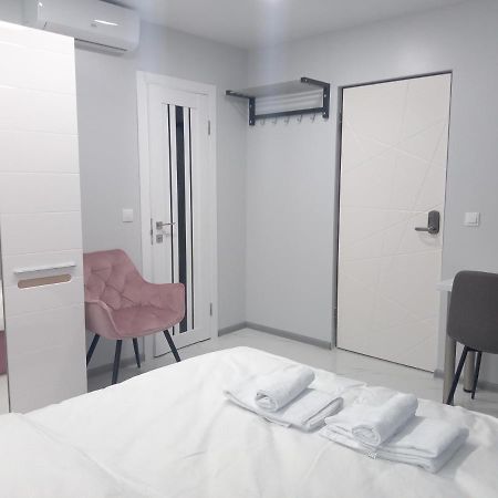 New Apartments Vip 3 Lviv Ngoại thất bức ảnh