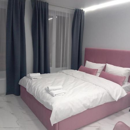 New Apartments Vip 3 Lviv Ngoại thất bức ảnh