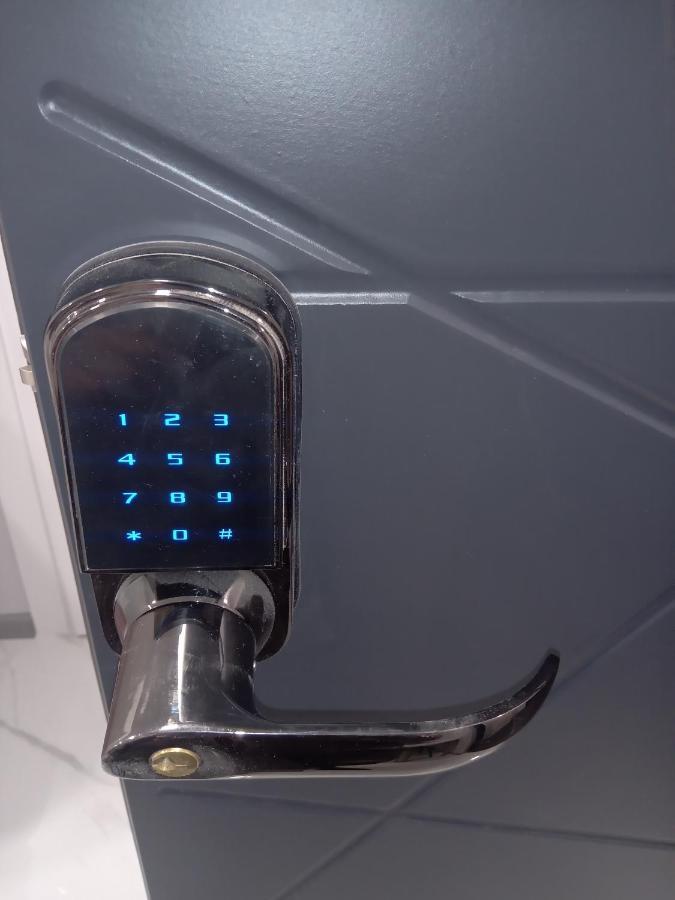 New Apartments Vip 3 Lviv Ngoại thất bức ảnh